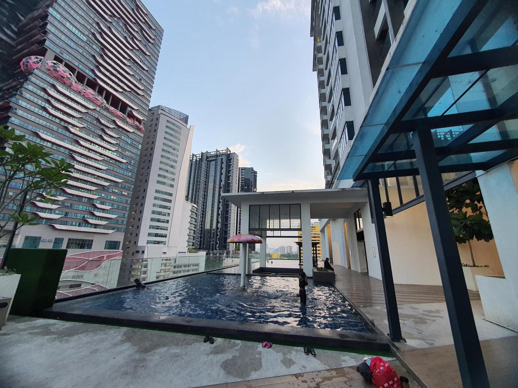 Reizz Residence By Luxury Suites Kuala Lumpur Exterior foto